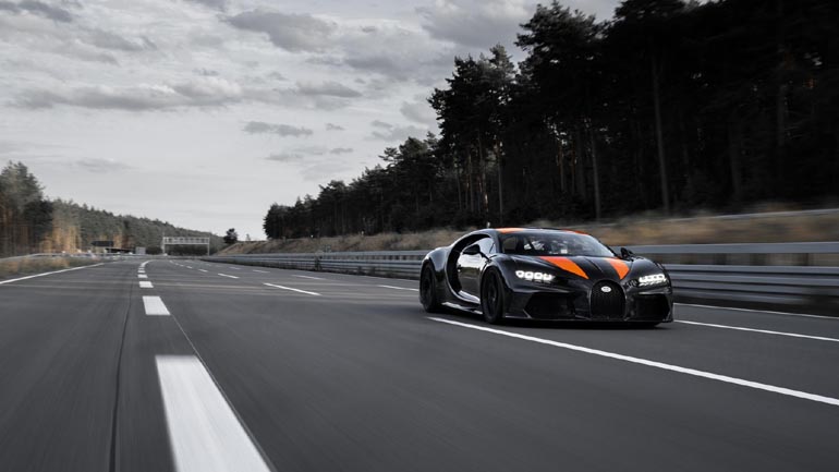 Δείτε την Bugatti Chiron Sport να πιάνει τα 490 χλμ./ώρα